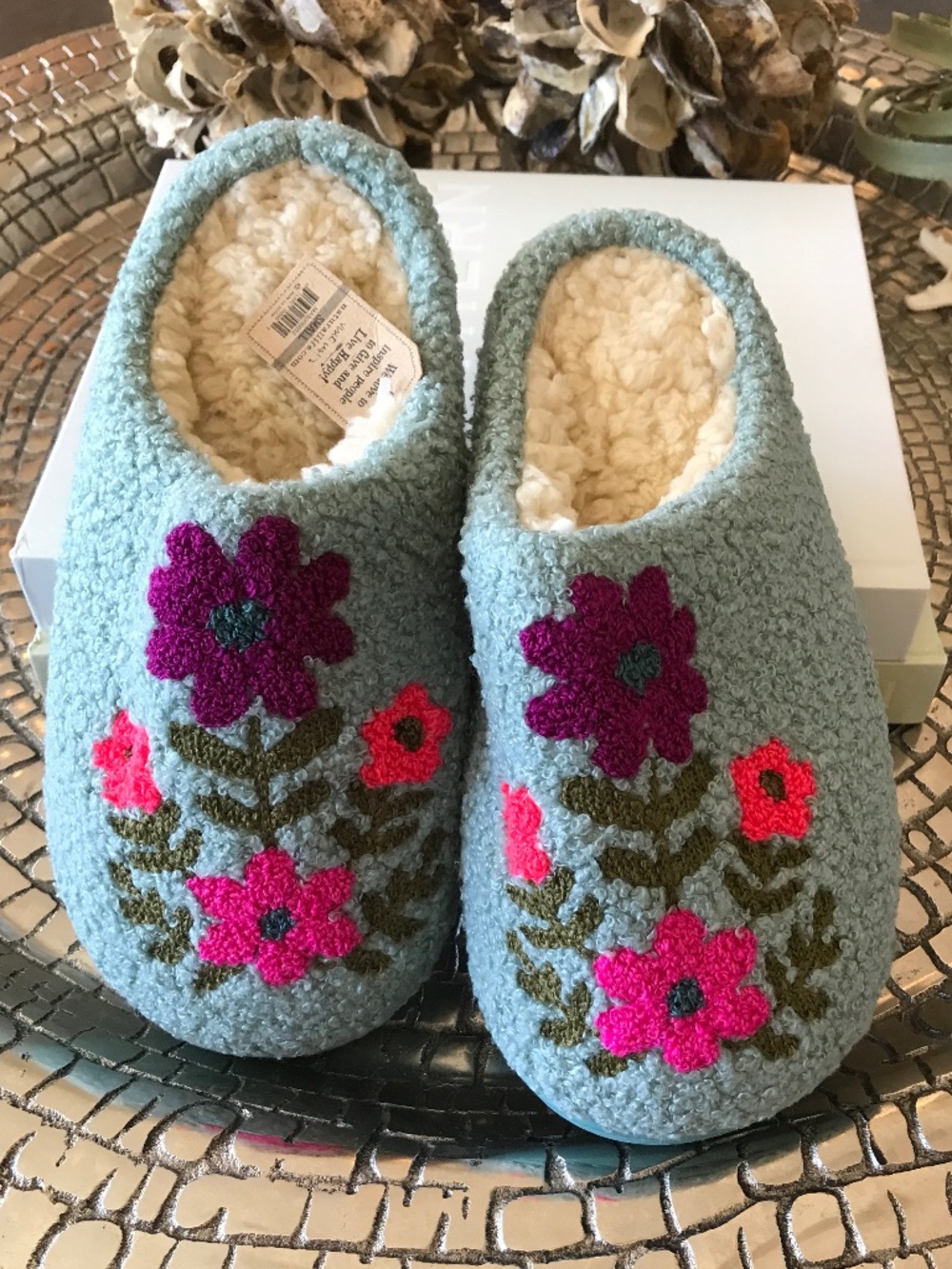 NATURAL LIFE SLIPPERS